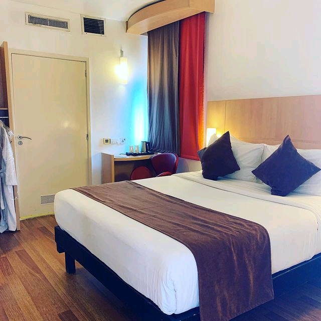 ibis Lagos Ikeja - ibis Lagos Ikeja 75 Toyin St, Ikeja, Lagos 100282, Lagos, Nigeria