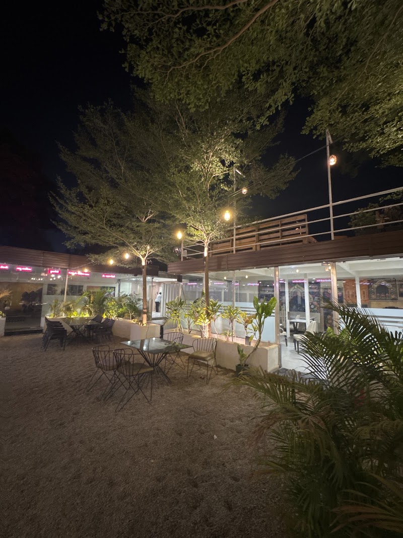 SHREE KHODIYAR KATHIYAWADI DHABA SINDHU BHAVAN - SHREE KHODIYAR KATHIYAWADI DHABA SINDHU BHAVAN, Sindhubhavan Rd, beside Minotti, PRL Colony, Bodakdev, Ahmedabad, Gujarat 380059, India