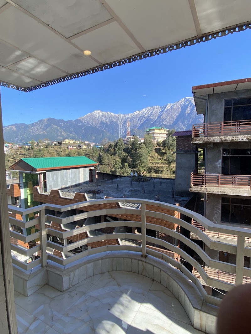 Hotel Mount Edge - Hotel Mount Edge, Naddi, McLeod Ganj, Dharamshala, Himachal Pradesh 176216, India