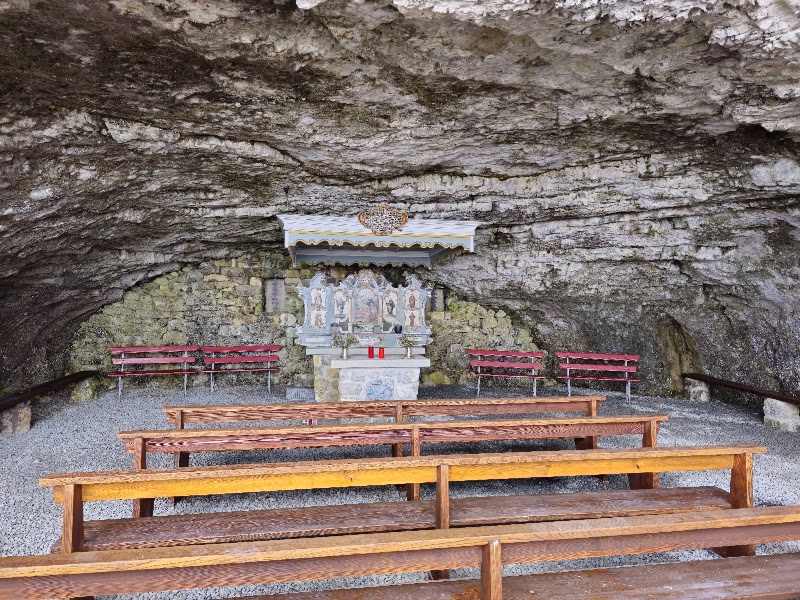 Kapelle St. Michael (Wildkirchli) - Kapelle St. Michael (Wildkirchli) Äscher 9057, 9057 Schwende, Switzerland