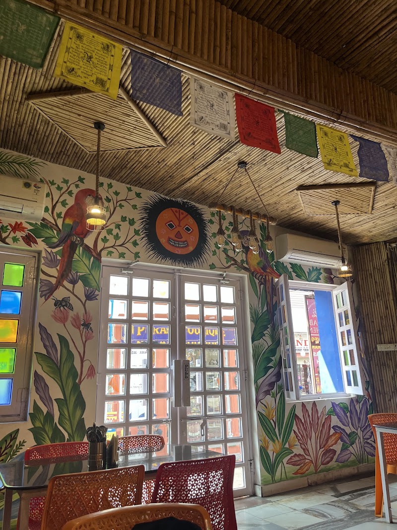 Punjabi Kitchen - Punjabi Kitchen Jada Ganesh ji Temple, near Ambrai Road, Chand Pole, Ambamata, Udaipur, Rajasthan 313004, India
