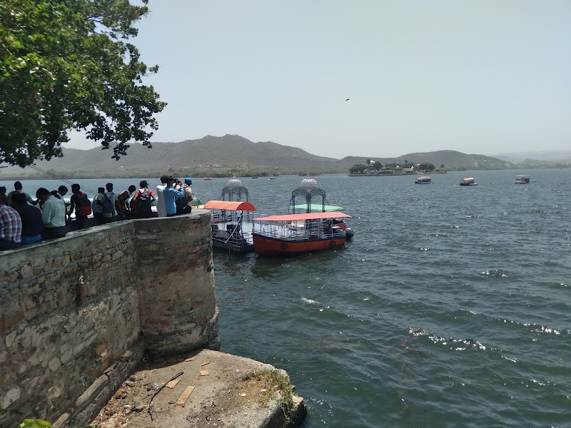Pichola Lake, Udaipur - Pichola Lake, Udaipur HMCM+Q98, Pichola, Udaipur, Rajasthan 313004, India