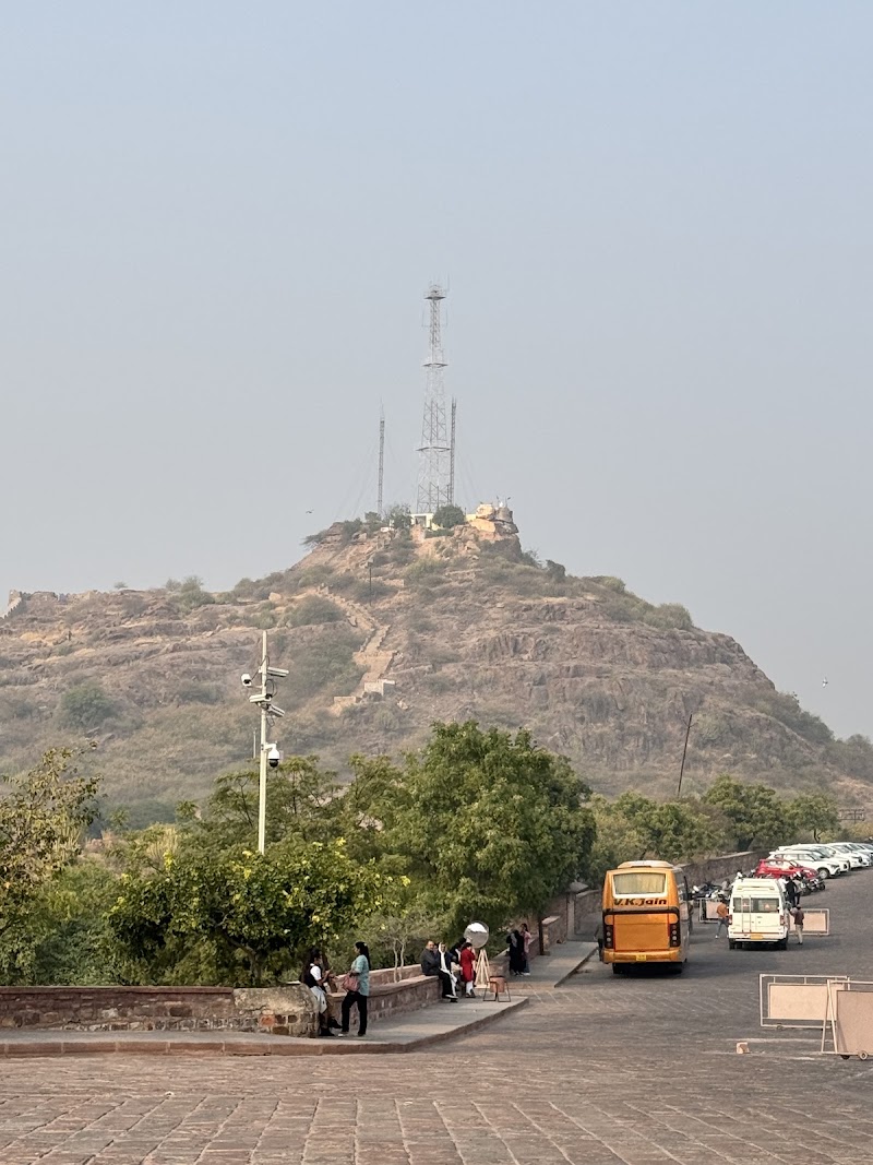 Mehrangarh Fort parking - Mehrangarh Fort parking 822C+X5Q, Fateh Pol Rd, Sodagaran Mohalla, Jodhpur, Rajasthan 342001, India