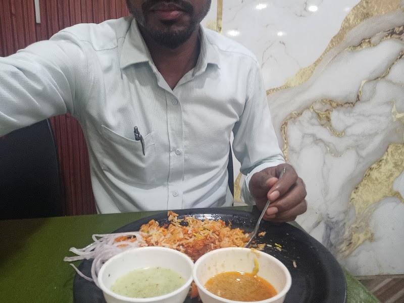 Al Karim hotel - Al Karim hotel, 34GX+83J, Talapara, Bilaspur, Chhattisgarh 495001, India