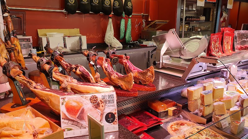 Mercat de la Sagrada Família - Mercat de la Sagrada Família C/ de Padilla, 255, Eixample, 08013 Barcelona, Spain