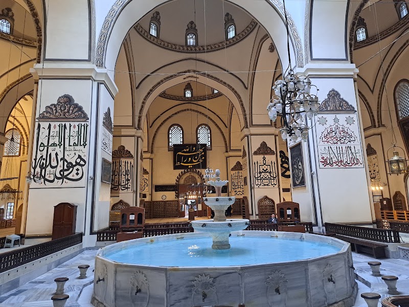 Bursa Grand Mosque - Bursa Grand Mosque, Nalbantoğlu, Ulucami Cd. No:2, 16010 Osmangazi̇/Bursa, Türkiye