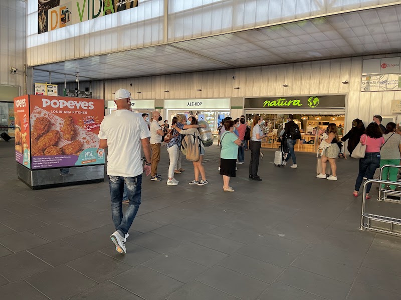 Estación de Valencia-Joaquín Sorolla - Estación de Valencia-Joaquín Sorolla, Extramurs, 46007 València, Valencia, Spain