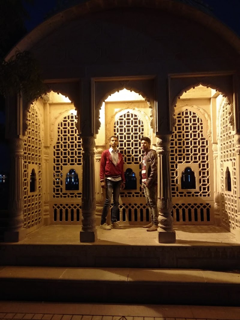 Jag Mandir - Jag Mandir 5RMX+6QC, Rampura, Kota, Rajasthan 324006, India