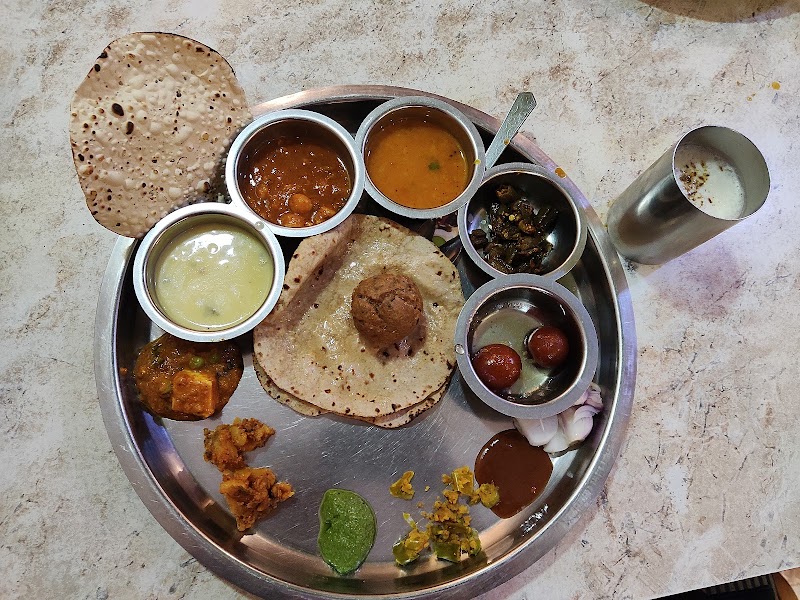 Kanak Dinning Hall - Kanak Dinning Hall first Floor, 13, Chohtta Chetak Rd, Hathipole, Loha Bazar, Chamanpura, Udaipur, Rajasthan 313004, India