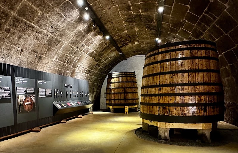 Fonseca Port Wine Cellars - Fonseca Port Wine Cellars Rua do Choupelo 54, 4400-187 Vila Nova de Gaia, Portugal
