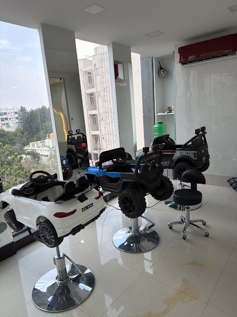 Asia El & Ella Unisex Salon - Asia El & Ella Unisex Salon, 2nd Floor, NRI Layout Main Rd, above Reliance Smart Superstore, near Fudzy Food Court, Kalkere, Bengaluru, Karnataka 560016, India