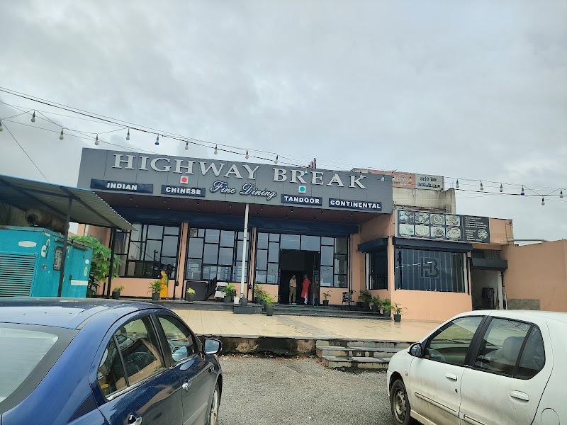 HIGHWAY BREAK DHABA - HIGHWAY BREAK DHABA, Raipur - Bilaspur Expy, Dharsiwa, Raipur, Chhattisgarh 493221, India