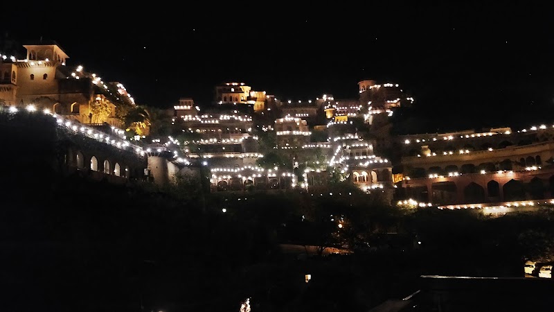 Hotel Fort View - Hotel Fort View Near, Neemrana Fort, Neemrana, Rajasthan 301705, India