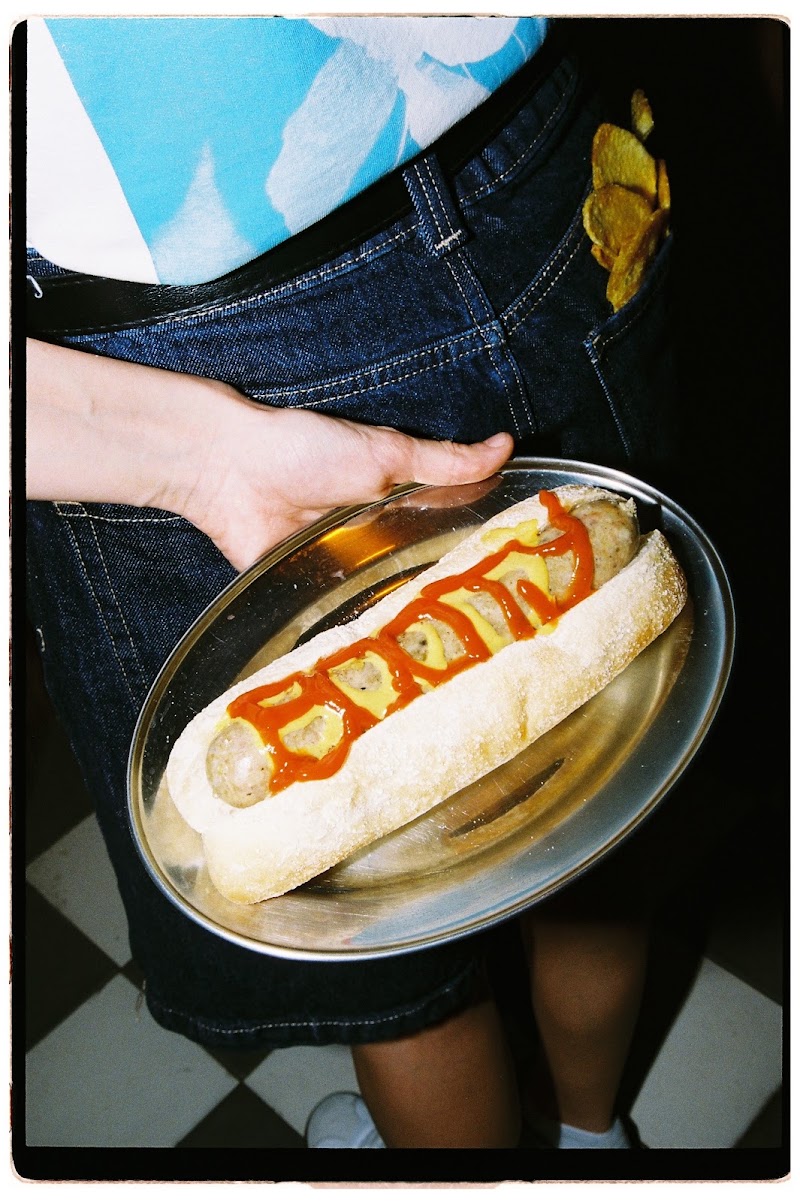 HOT · Frankfurts & Hot Dogs Born - HOT · Frankfurts & Hot Dogs Born Pg. del Born, 26, Ciutat Vella, 08003 Barcelona, Spain