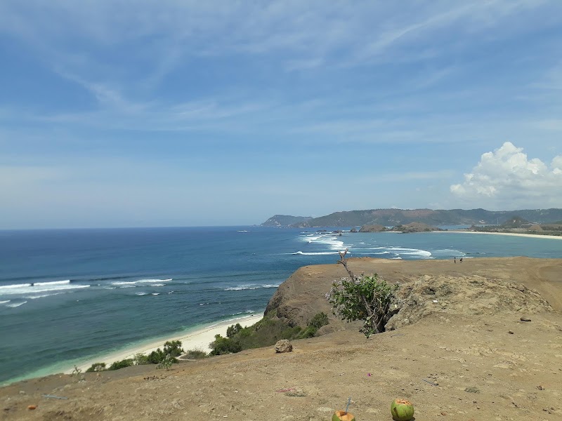 Bukit Merese - Bukit Merese, Jl. Kuta Lombok, Kuta, Kec. Pujut, Kabupaten Lombok Tengah, Nusa Tenggara Bar. 83573, Indonesia