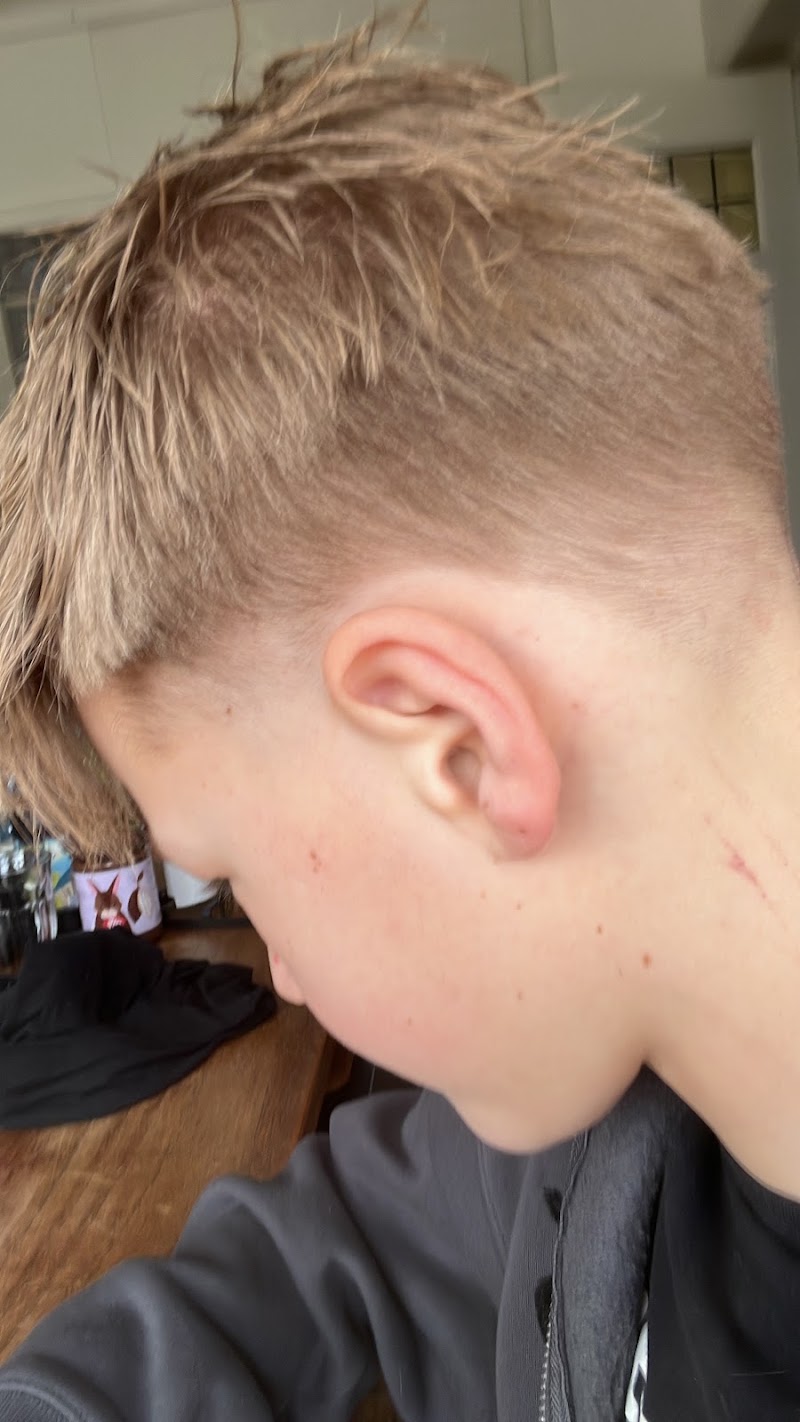 hairdresser Elit - hairdresser Elit, Bergselaan 241-C, 3038 CB Rotterdam, Netherlands