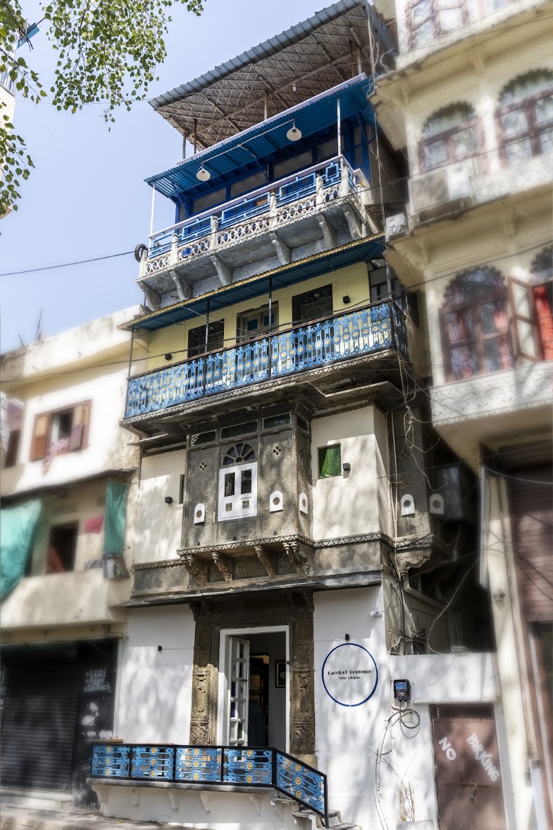 Barefoot Boutique - Barefoot Boutique 59, Gangaur Ghat Marg, Hotel Gangaur Palace, Silawatwari, Udaipur, Rajasthan 313004, India