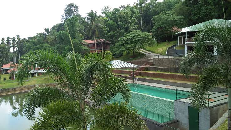 Blooms Green Farm Resorts