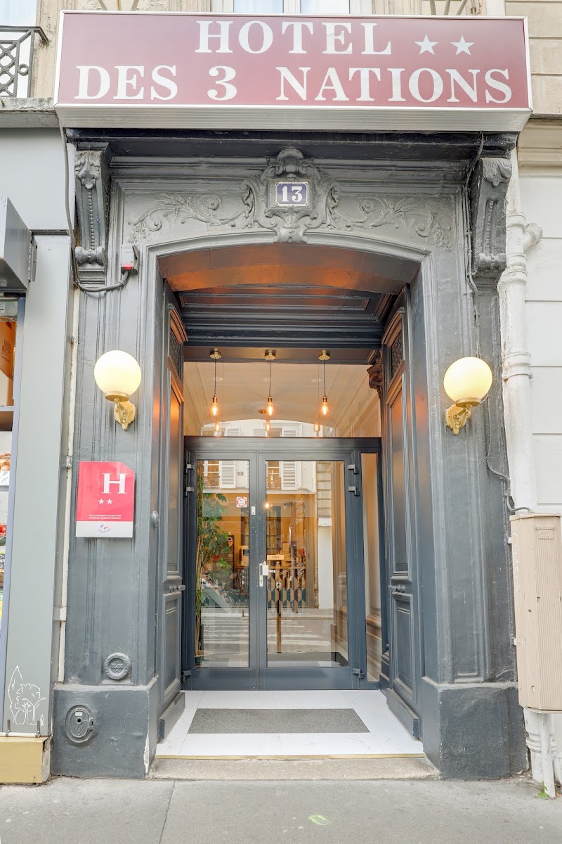 Hotel Des 3 Nations - Hotel Des 3 Nations 13 Rue du Château d'Eau, 75010 Paris, France