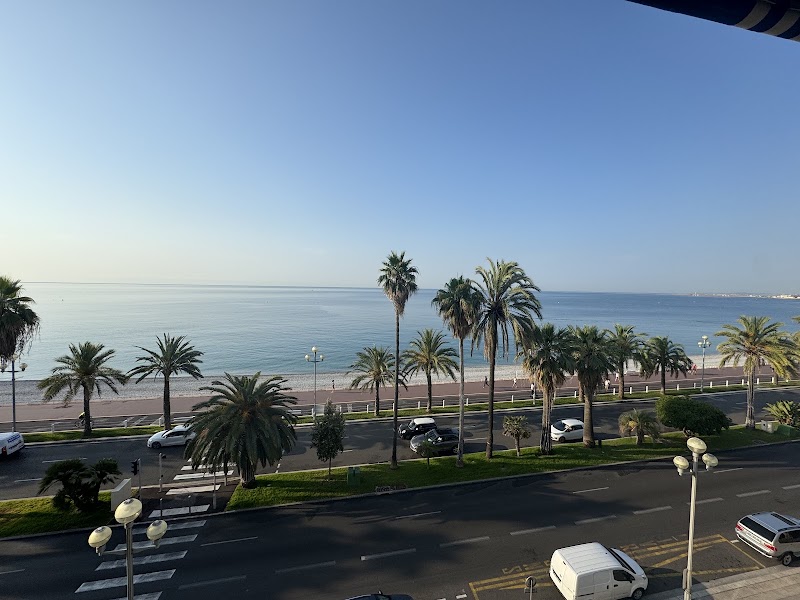 Plage Publique de la Lanterne,chiens autorisés - Plage Publique de la Lanterne,chiens autorisés 300 Prom. des Anglais, 06200 Nice, France