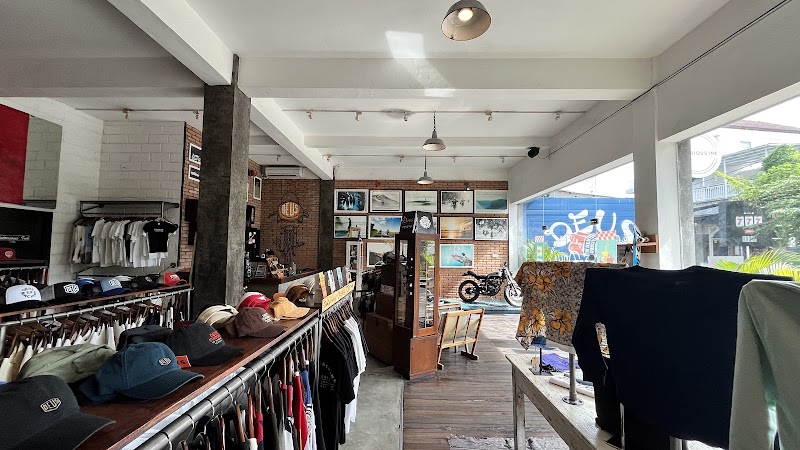 Deus Ex Machina - Warung of Simple Pleasures - Deus Ex Machina - Warung of Simple Pleasures, Jl. Kayu Aya No.52, Kerobokan Kelod, Kec. Kuta, Kabupaten Badung, Bali 80361, Indonesia