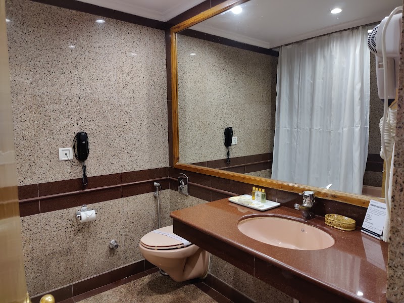 Hotel Willow Banks- Boutique 4 star Hotel on the Mall Road Shimla - Hotel Willow Banks- Boutique 4 star Hotel on the Mall Road Shimla 100m from, Tourism Lift, Mall Rd, Bemloi, Shimla, Himachal Pradesh 171001, India