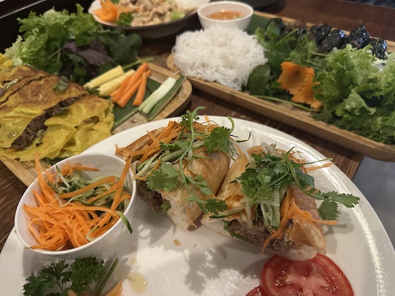 Hoang's Restaurant - Vietnamese Restaurant & Vegan Food - Hoang's Restaurant - Vietnamese Restaurant & Vegan Food 54 P. Hàng Buồm, Hàng Buồm, Hoàn Kiếm, Hà Nội 100000, Vietnam