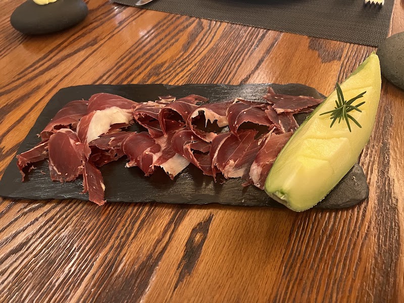 Vic’s Restaurante - Vic’s Restaurante Macao, 澳門孫逸仙大馬路澳門漁人碼頭 萊斯酒店地面層