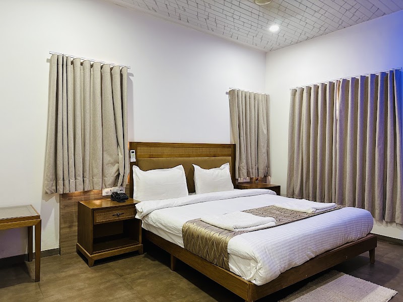 Lion Park Resort - Sasan Gir Forest (Pure Veg.) - Lion Park Resort - Sasan Gir Forest (Pure Veg.), Devagam Road, Jalondar Tal, Maliya Hatina, Dist, Jalondar, Gujarat 362245, India