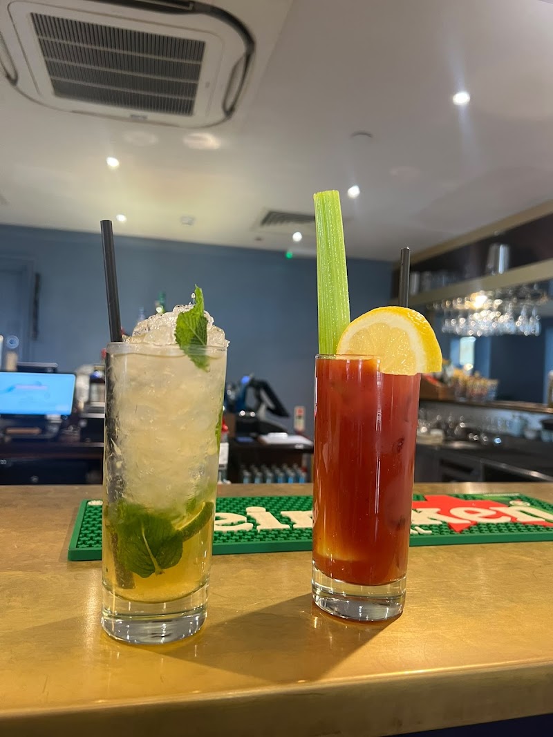 Cabin Bar London Paddington - Cabin Bar London Paddington 27, St Paddington Station, London W2 1HH, UK