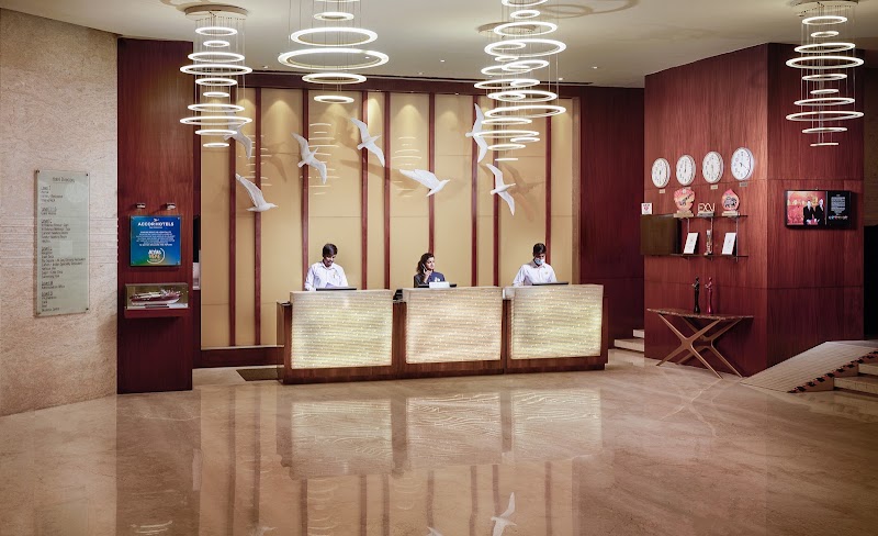 Novotel Visakhapatnam Varun Beach - Novotel Visakhapatnam Varun Beach, Beach Rd, Krishna Nagar, Maharani Peta, Visakhapatnam, Andhra Pradesh 530002, India