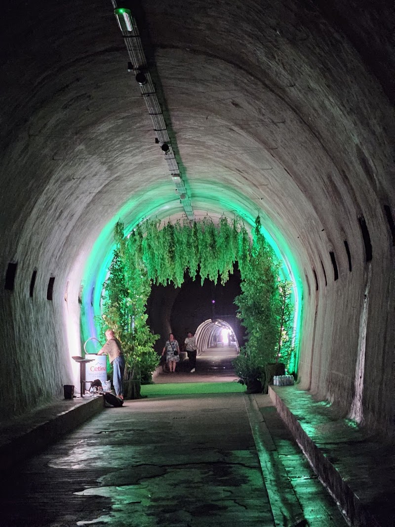 Tunel Grič – Ulaz Radićeva - Tunel Grič – Ulaz Radićeva Ul. Pavla Radića 19, 10000, Zagreb, Croatia