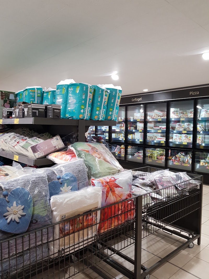 ALDI SUISSE - ALDI SUISSE, Zollstrasse 58, 8005 Zürich, Switzerland