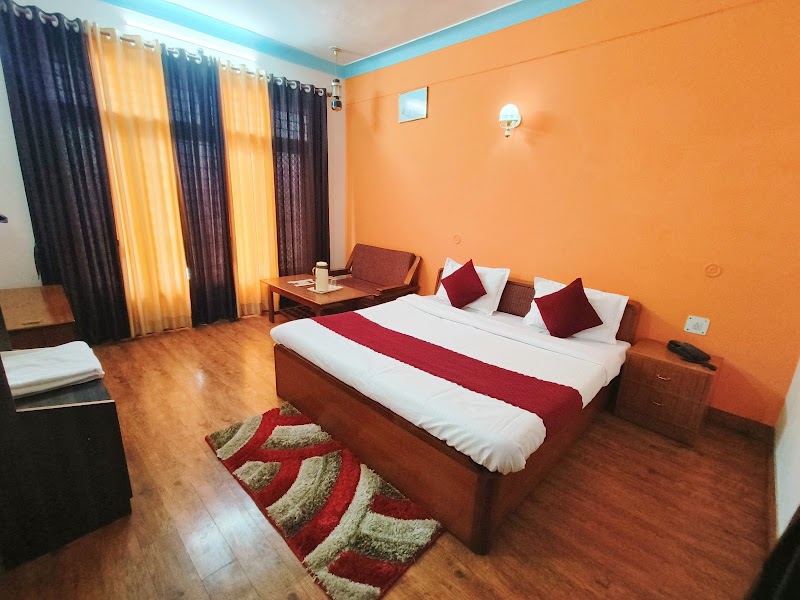Hotel Himsagar - Hotel Himsagar The Mall, Paltan Bazar, Dharanaula, Almora, Sarso, Uttarakhand 263601, India