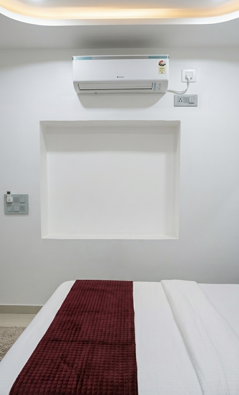 Hotel Emirates Casa - Hotel Emirates Casa beside gauri ivf center hospital, Jagriti Nagar, Fafadih, Raipur, Chhattisgarh 492001, India