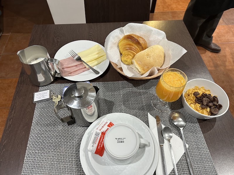 Dear Porto Guest House - Dear Porto Guest House R. de Santa Catarina 744, 4000-446 Porto, Portugal