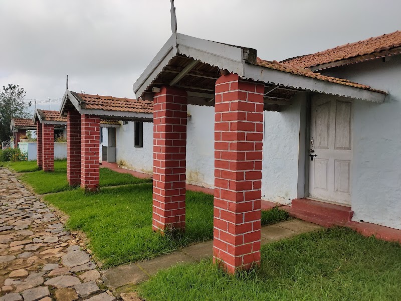 Tea Estate Bungalow with Waterfall View - Tea Estate Bungalow with Waterfall View, 1/276, Hadatorai Estate, Nihung post, Kotagiri, Tamil Nadu 643214, India