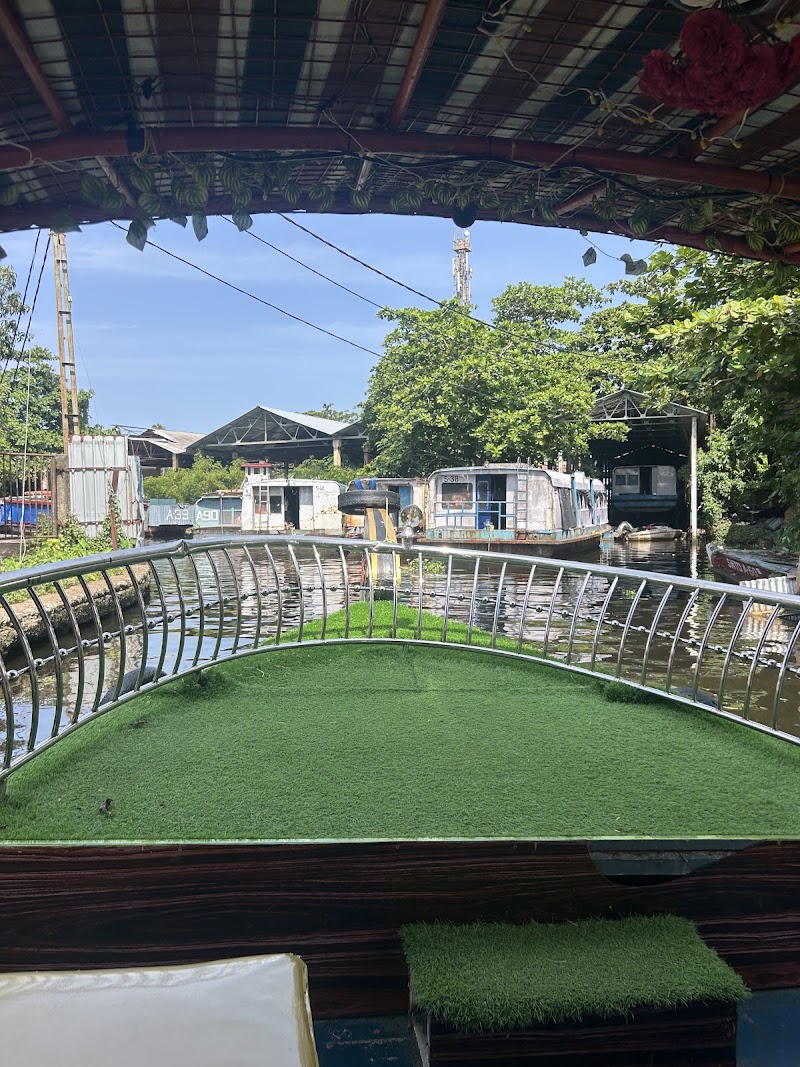 Alleppey Backwaters Boating - Alleppey Backwaters Boating Keralan dreams, Finishing Point Rd, ward avalookunnu, Thathampally, Alappuzha, Aryad South, Kerala 688013, India