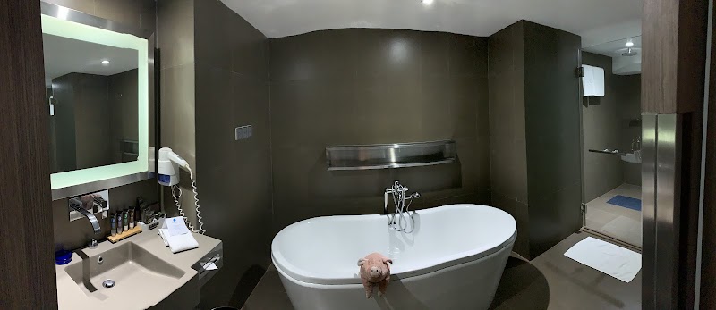 Hilton Garden Inn Bangkok Silom - Hilton Garden Inn Bangkok Silom 320 Silom Rd, Khwaeng Suriya Wong, Khet Bang Rak, Krung Thep Maha Nakhon 10500, Thailand
