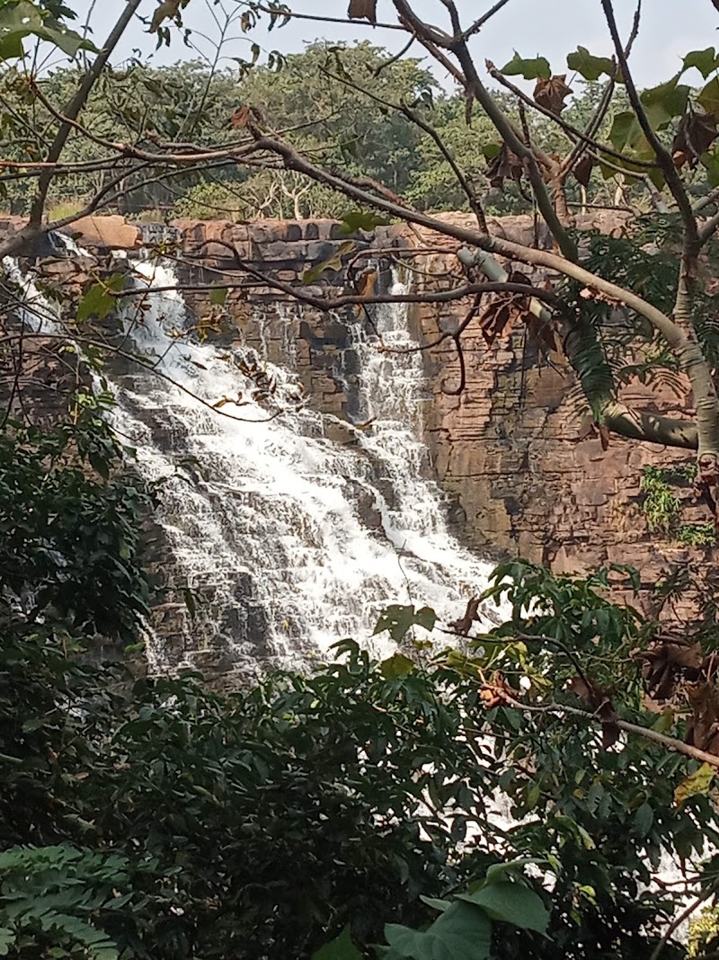 Lalkhol Waterfall (Pinda Pahar) - Lalkhol Waterfall (Pinda Pahar), 4XQM+7WR, Loharakot, Odisha 768036, India