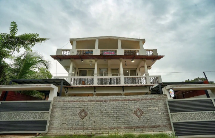 Viram Guest House - Viram Guest House HPRV+9HQ, Vagator, Anjuna, Goa 403509, India