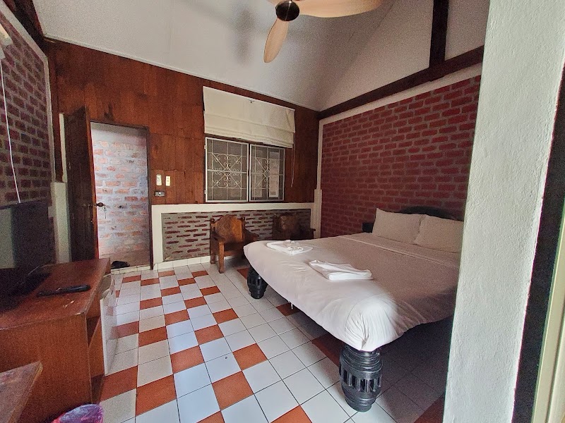 Baan Thai Home Stay - Baan Thai Home Stay, Thanon Kake Kwan Kata Beach, Tambon Karon, Amphoe Mueang Phuket, Chang Wat Phuket 83100, Thailand