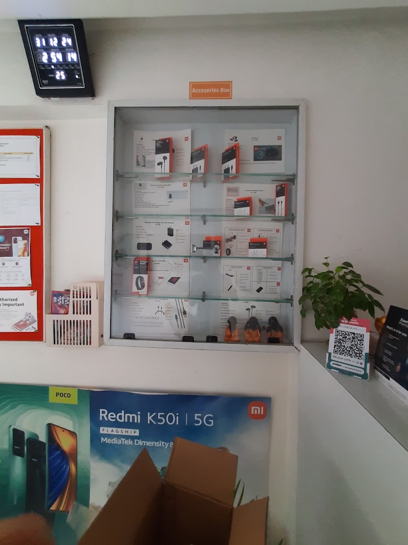 Mi Service Center, Gurudwara, Durg, Chhattisgarh (Vkare) - Mi Service Center, Gurudwara, Durg, Chhattisgarh (Vkare), Shop No-126,Ground Floor, Sadanand Chambers, Gurudwara Rd, behind Punjab National Bank, Sindhi Colony, Durg, Chhattisgarh 491001, India
