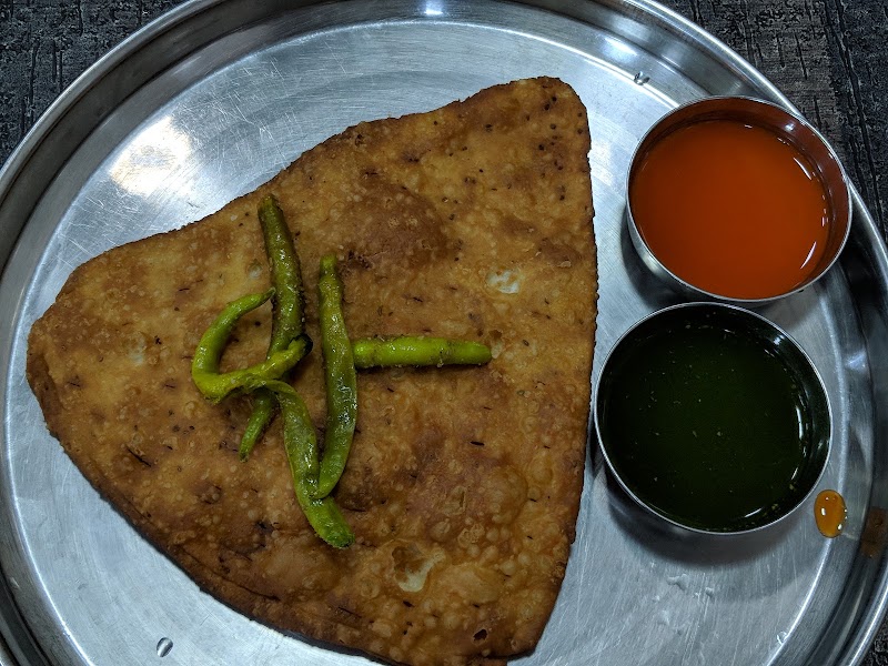 hotel mahakal ashray - hotel mahakal ashray, 134, opp. Mahakal Mandir, Kot Mohalla, Jaisinghpura, Ujjain, Madhya Pradesh 456006, India