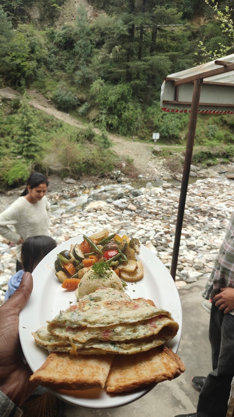 Cafe old school jibhi - Cafe old school jibhi 100 metres from sbi bank , a riverside fine dine setup, Old school, near River side, Jibhi, Banjar, Himachal Pradesh 175123, India