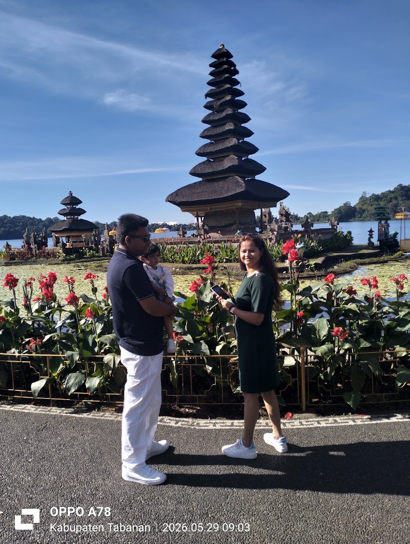 UBUD DRIVER SERVICE AND TOURS - UBUD DRIVER SERVICE AND TOURS, Gg. Anila No.24, Ubud, Kecamatan Ubud, Kabupaten Gianyar, Bali 80571, Indonesia