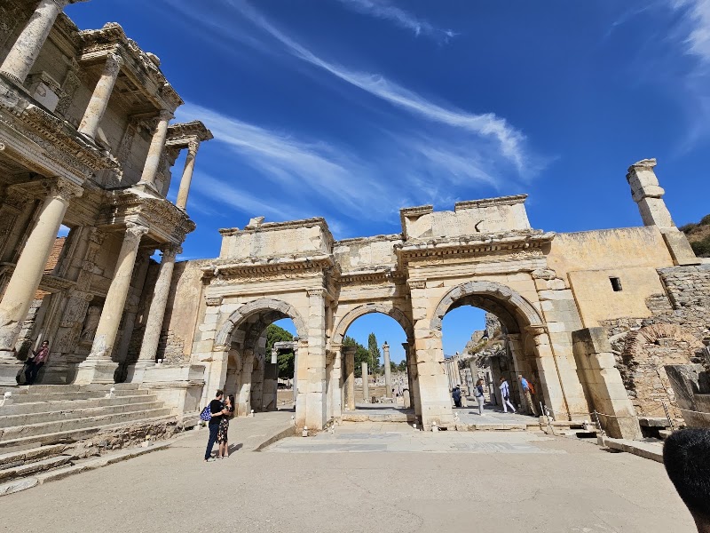 Ephesus Ancient Greek Theatre - Ephesus Ancient Greek Theatre Atatürk, 35920 Selçuk/İzmir, Türkiye