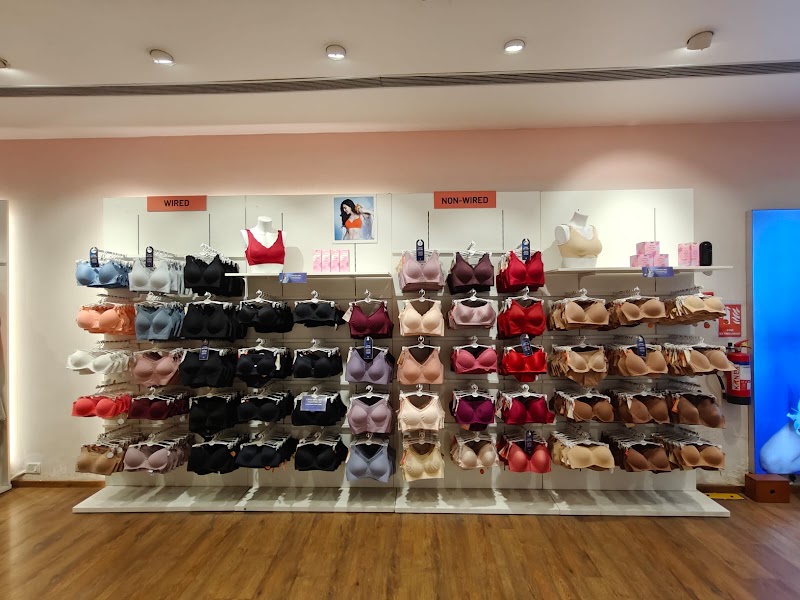 Zivame - Lake City Mall, Udaipur - Zivame - Lake City Mall, Udaipur Porwal Ki Bari, 09 /1, Lakecity Mall Rd, Ashok Nagar, Udaipur, Rajasthan 313001, India