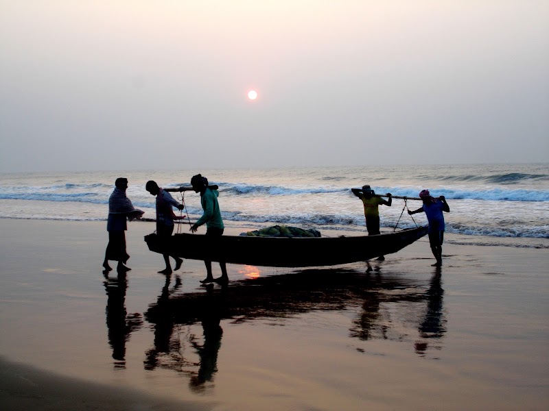 Puri Swargadwar Beach - Puri Swargadwar Beach Puri Swargadwar Beach, near swargadwar market, Puri, Odisha 752001, India