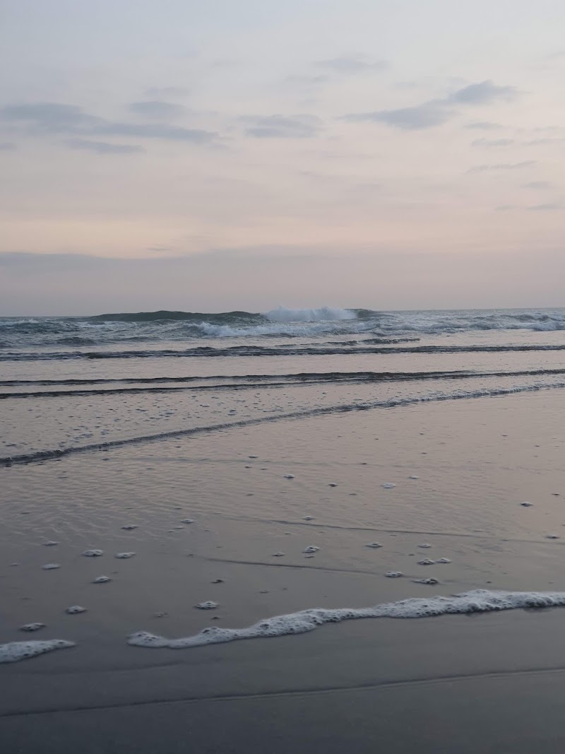 Pantai Pererenan - Pantai Pererenan, Jl. Pantai Pererenan, Pererenan, Kec. Mengwi, Kabupaten Badung, Bali, Indonesia